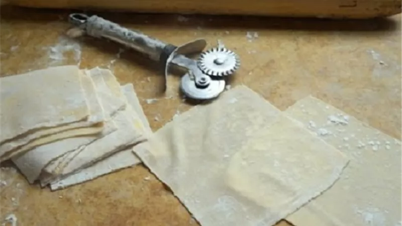 طريقة عمل عجينة سبرنج رول