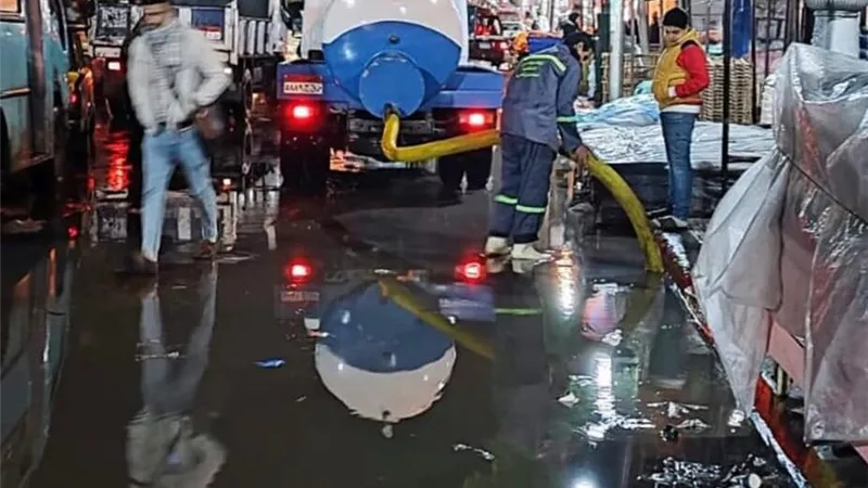 نوة الكرم تواصل ضربها للاسكندرية بطقسها السيئ لليوم الثاني