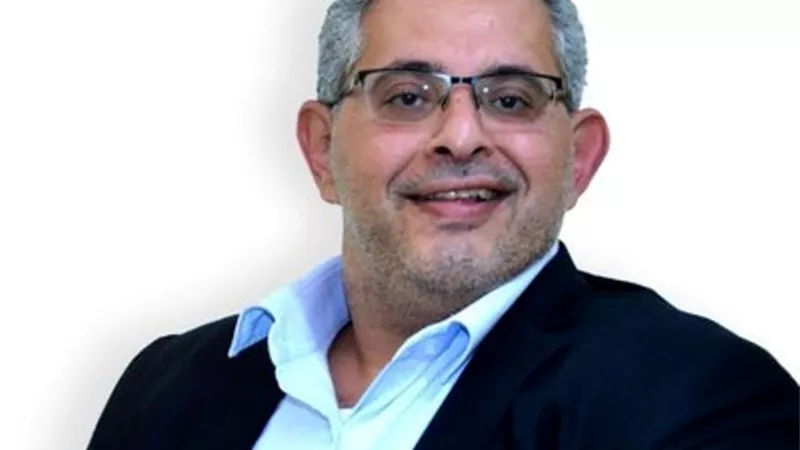 أستاذ طب نفسي يحذرأطفالنا يقلدون مغامرات