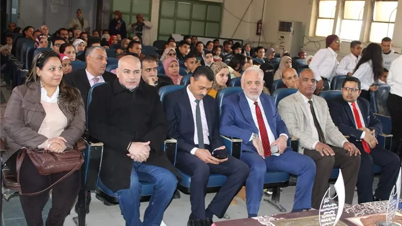 وكيل التعليم بالمنيا يكرم الفائزين في مسابقة العلوم والهندسة