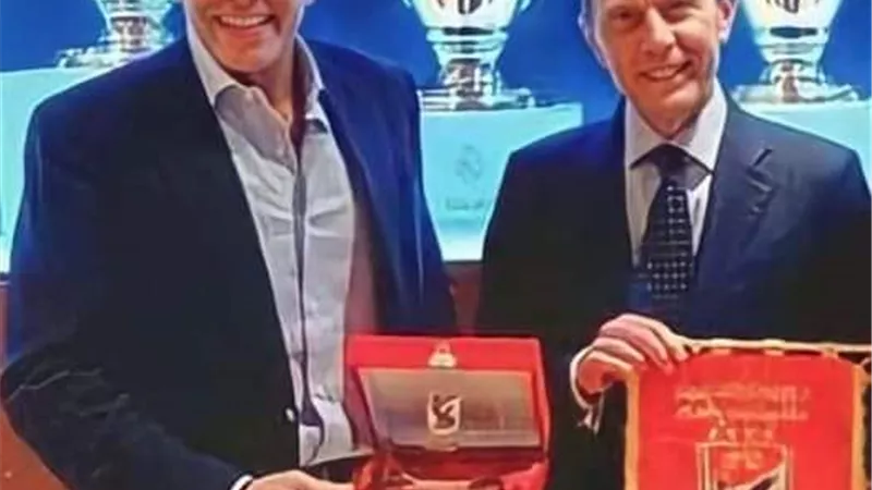 «بوتراجينيو» يهنئ الأهلي ويتمنى مواجهته للريال في قبل النهائي