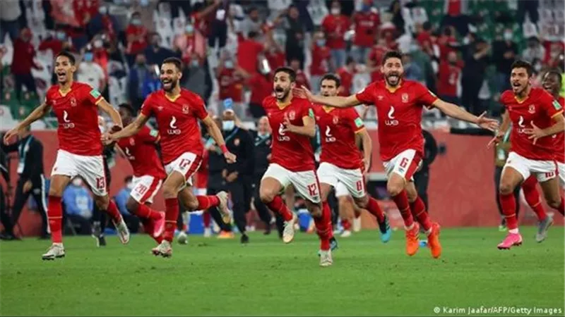 فيفا يعلن طاقم حكام مباراة الأهلي وسياتل فى ربع نهائي المونديال