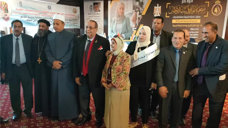 رئيس جامعة الأقصر يفتتح مؤتمر منهجية المرأة في بناء الأوطان