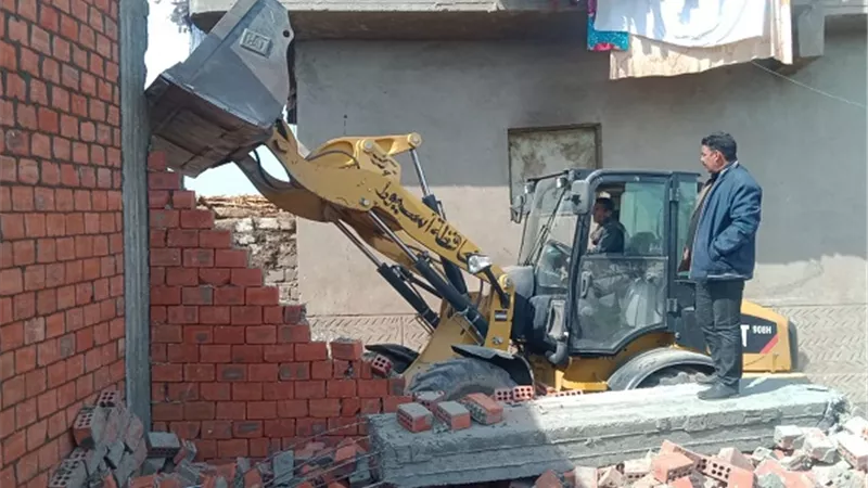 محافظ أسيوط: إزالة 20 حالة وتعدي على أراضي زراعية بالمراكز