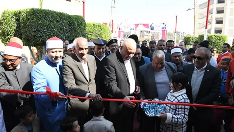 محافظ قنا يفتتح مسجد السوق الكبير بنجع حمادى