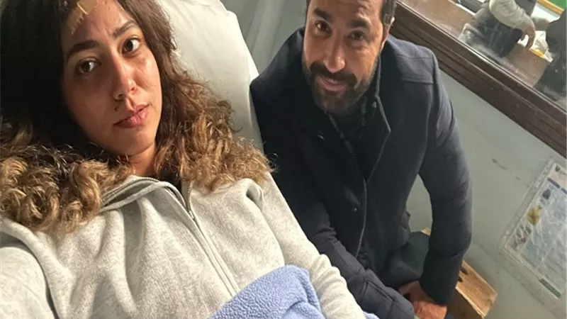 هند عبد الحليم برفقة كريم فهمي من كواليس مسلسل 