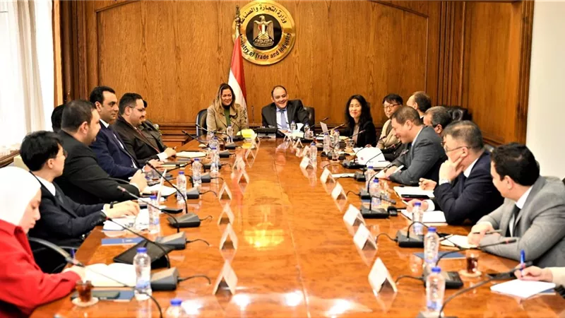 وزير الصناعة يبحث نقل التكنولوجيات الحديثة من كوريا الجنوبية