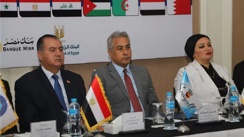 وزيرالقوى العاملة يدعو
