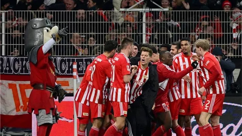 يونيون برلين يتصدر الدورى الالمانى بعد الفوز على ماينز 2-1