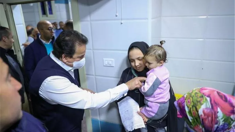 وزير الصحة يوجه بسرعة تزويد مستشفى الزقازيق العام بأدوات جراحية