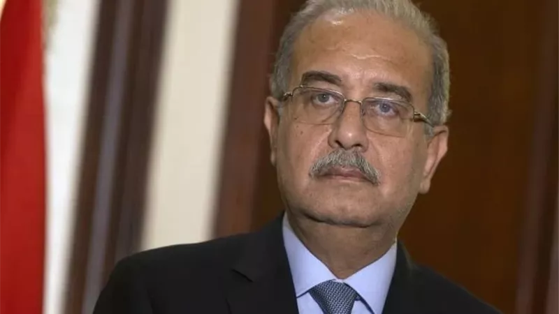 أبو العينين ينعي الدكتور شريف إسماعيل رئيس وزراء مصر السابق