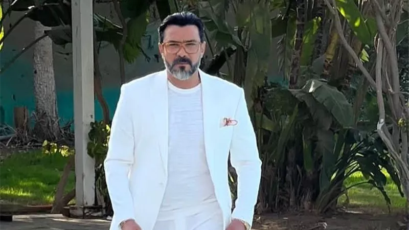 بالصور.. محمد رجب يتألق من كواليس 