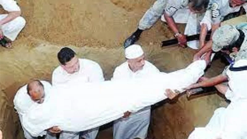  الكيفية الشرعية لتوجيه الميت للقبلة وحكم نقل الرفات