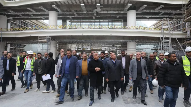 وزير النقل فى جولة لمتابعة التقدم في محطة سكك حديد صعيد مصر