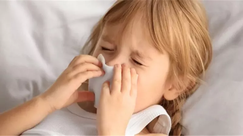 كيف تحمى طفلك من الإصابة بالزكام ؟ دراسة تجيب