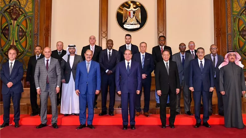 الرئيس السيسي يستقبل أعضاء الأمانة العامة الجديدة لاتحاد الصحفيين العرب