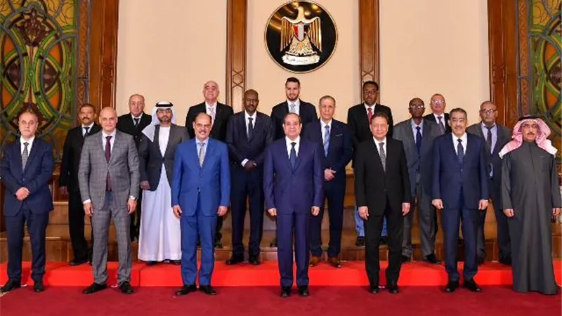 الرئيس السيسي: موقف مصر ثابت بشأن القضايا العربية ورفض التدخل في الشئون الداخلية للدول