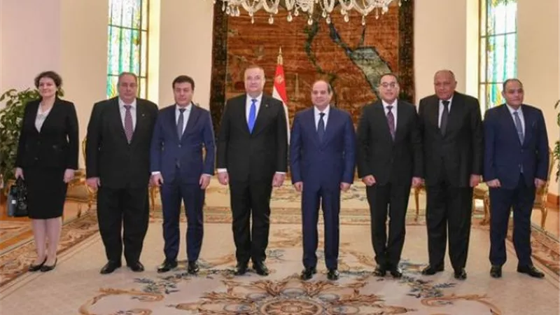 خلال لقائه برئيس وزراء رومانيا.. السيسي: نتطلع لتعزيز التعاون الثنائي بين الدولتين