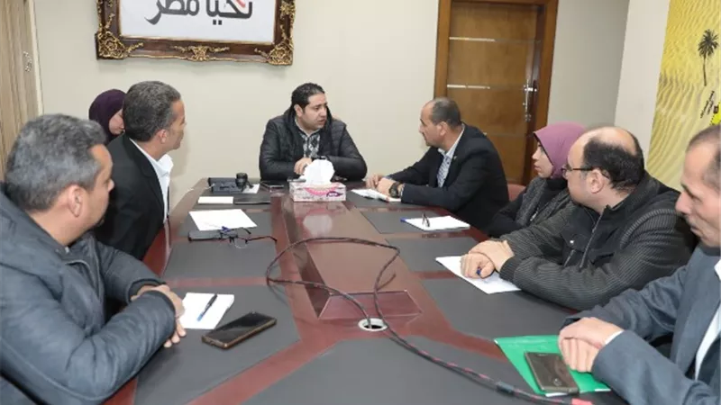 حبش يبحث الاحتياجات التدريبية لموظفى بنى سويف
