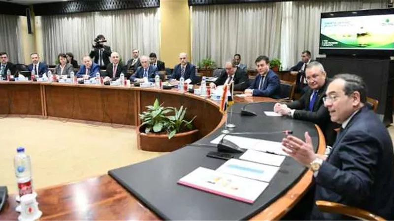 رئيس وزراء رومانيا: سعدت بلقاء الرئيس السيسي.. ونبحث تطوير العلاقة في مجال البترول والغاز