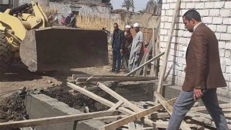 ضبط و إزالة حالات تعدي على ارض زراعيه و رفع ٤٢طن مخلفات بدمشير