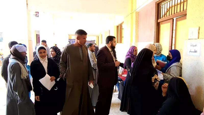 حصاد قافلة الأزهر في قنا.. 10 آلاف خدمة طبية مجانية للمواطنين