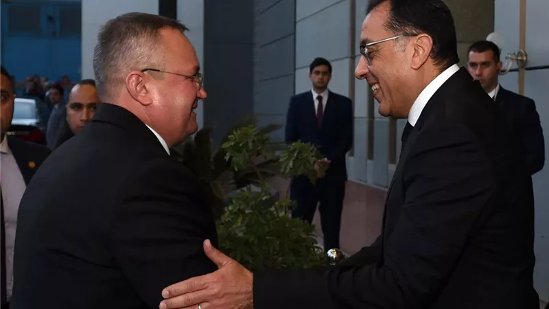 توقيع مذكرة تفاهم بين مدبولي ونظيره الروماني لتعزيز التعاون في مجال الأنشطة الشبابية
