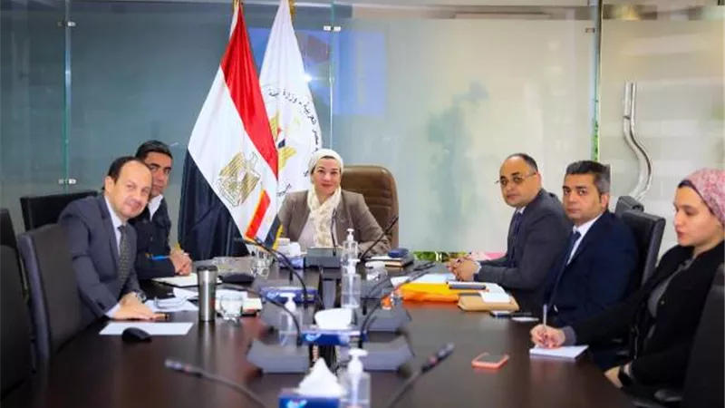 فؤاد :٤٨٣ مليون يورو لـ٤٠ مشروع ببرنامج التحكم فى التلوث الصناعى