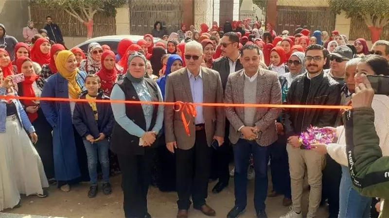 مستقبل وطن سمالوط يفتتح معرض المرأة المنتجة
