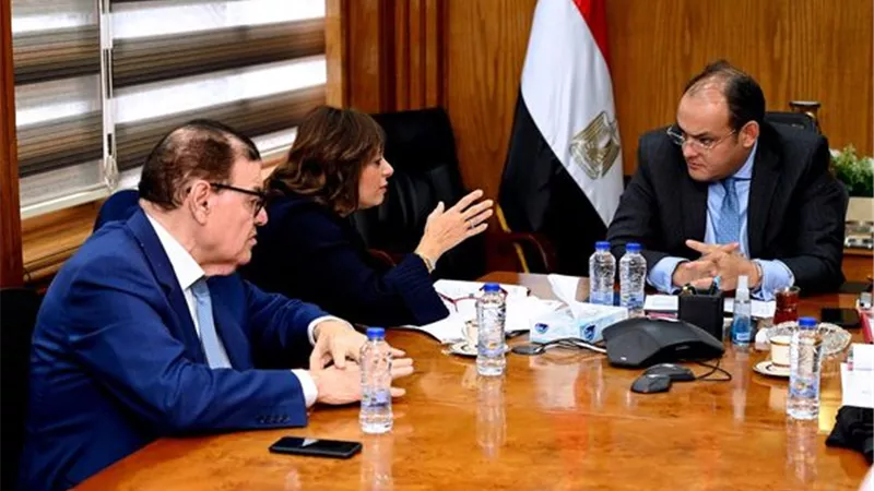 وزير الصناعة يبحث سبل زيادة معدلات التصدير وفتح أسواق جديدة