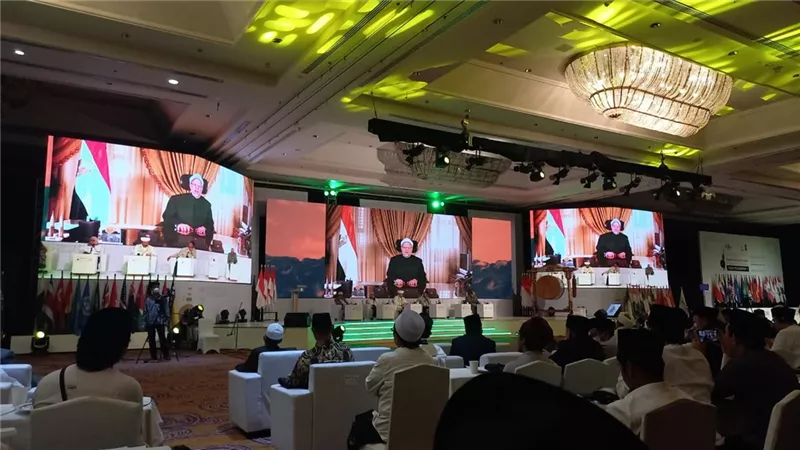المفتي: نفتقد للضوابط المانعة من التأثيرات الضارة ونشر الفتاوى الشاذة