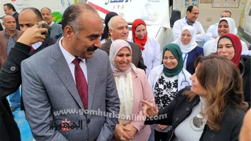الفولى يستقبل وزيرة الهجرة ومحافظ المنوفية بمدرسة مصر الحرة