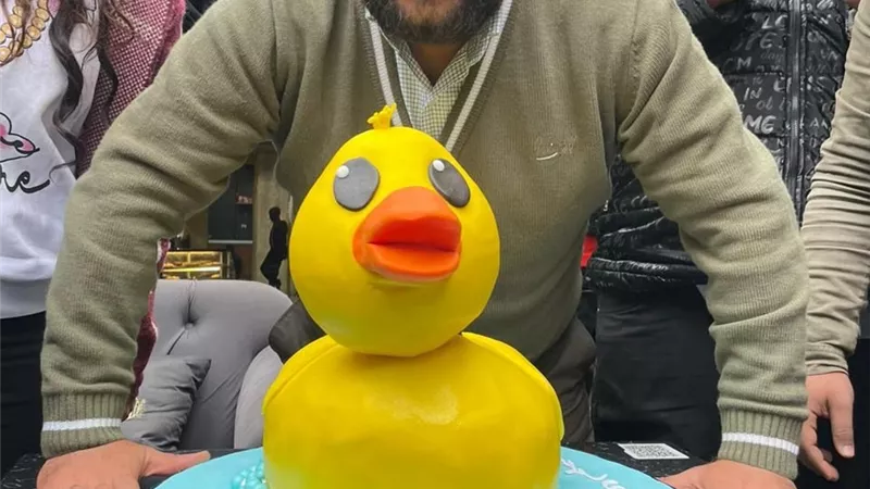 محمد عبد الرحمن ينتهي من 