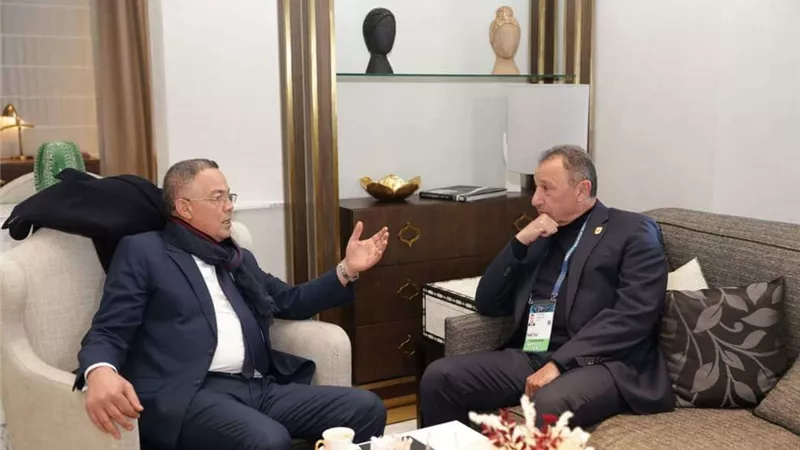 وفد طبى للاطمئنان على رئيس الأهلى .. والخطيب يشكر الأشقاء ولقجع