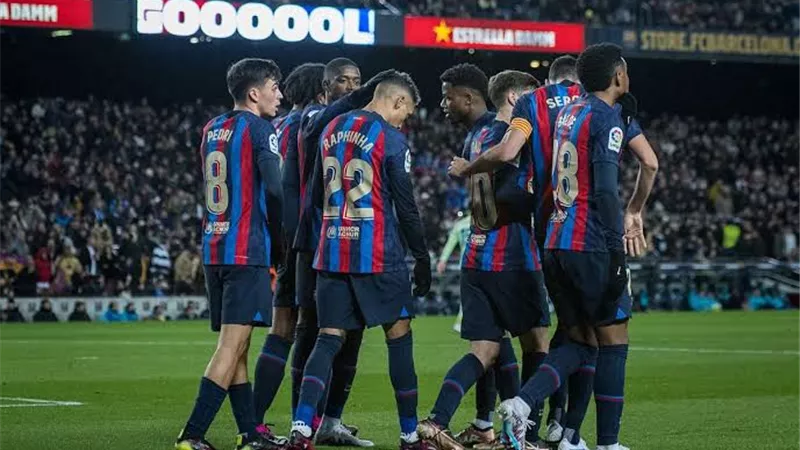النصر السعودي يعيق تجديد عقد نجم برشلونة