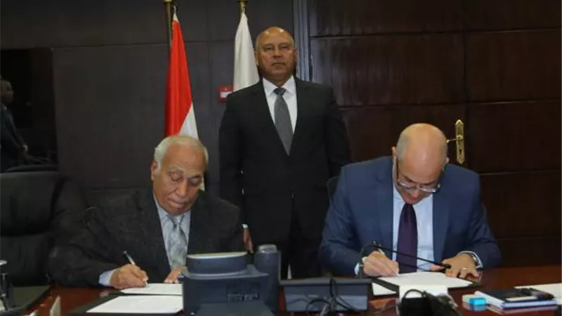 توقيع مذكرة تفاهم بشأن المنطقة اللوجستية المتكاملة بالسلوم