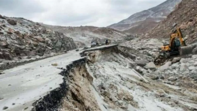 مصرع وإصابة 35 شخصا في انزلاقات أرضية جنوب بيرو