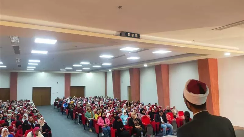 طلاب جامعة المنيا يشاركون بمعسكر
