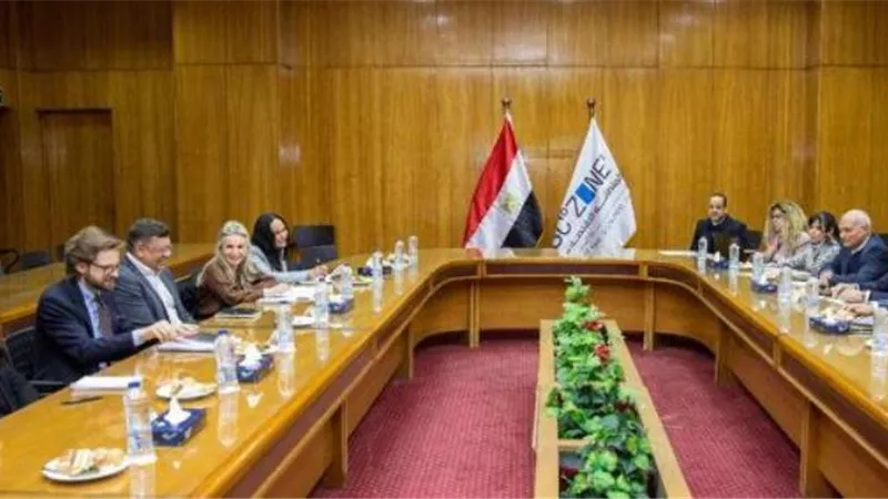 اقتصادية قناةالسويس تناقش رقمنةخدمات المستثمرين مع البنك الأوروبي