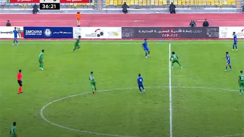 المصري يتقدم برأسية إسلام عطية فى شباك سموحة