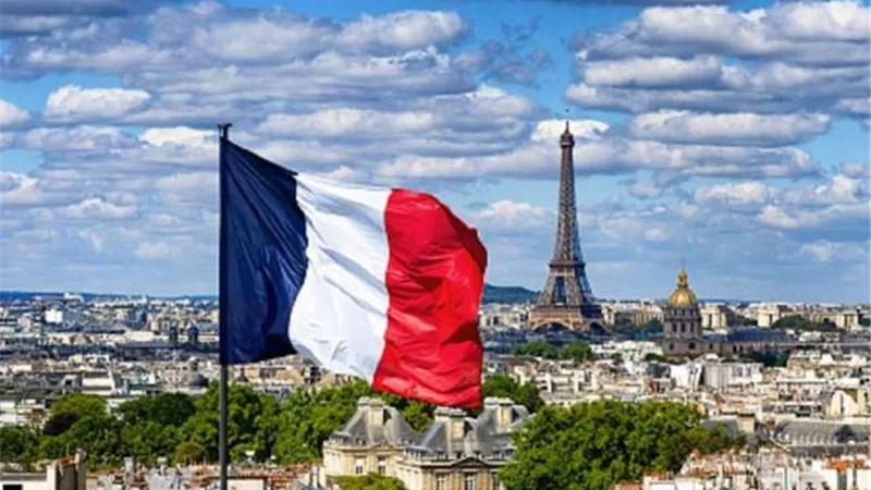 الميزان التجاري في فرنسا يسجل تراجعا تاريخيا خلال 2022