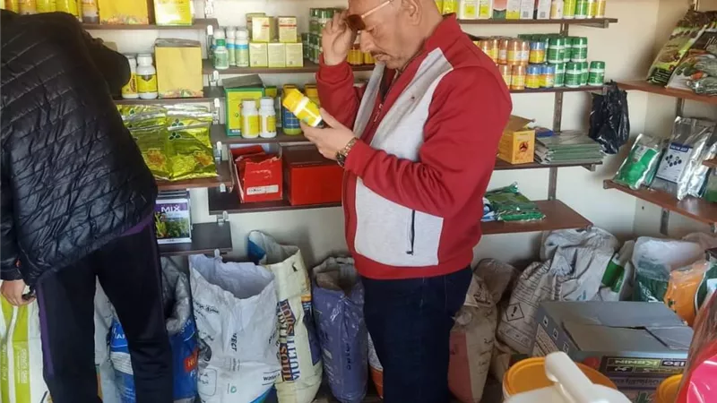 ضبط محل يبيع مبيدات دون ترخيص بالواسطى