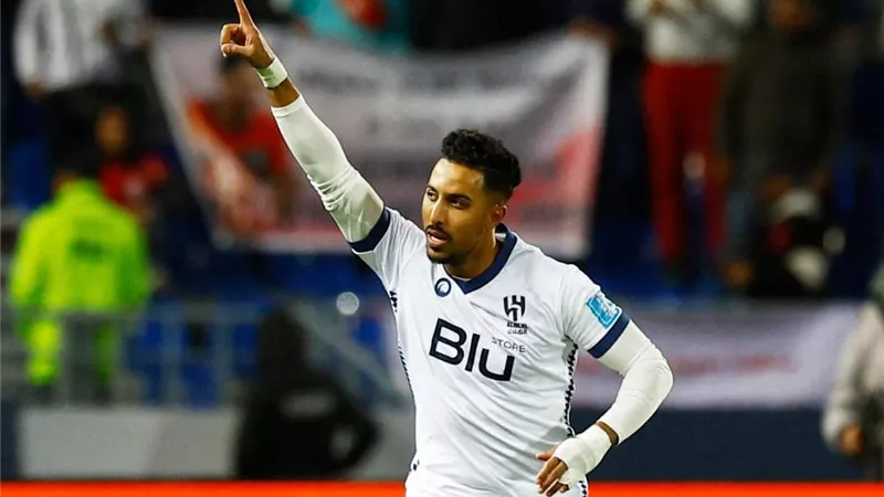 سالم الدوسري يصبح أول لاعب آسيوي يسجل في 3 نسخ مونديالية
