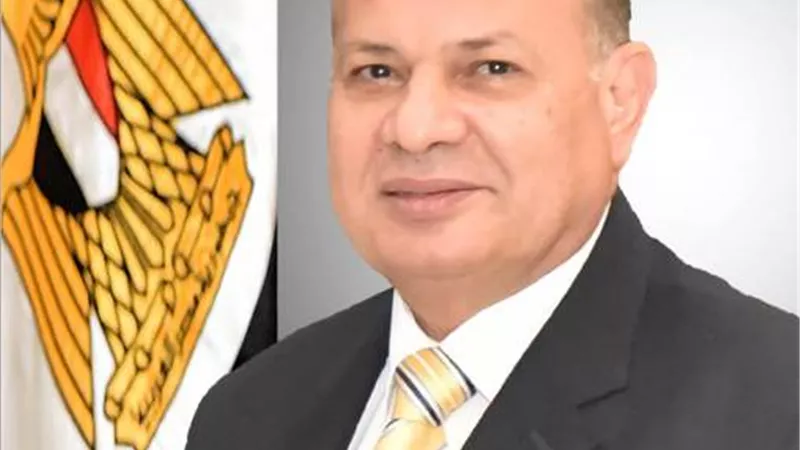 محافظ أسيوط يهنئ المنشاوي لثقة القيادة السياسية بجامعة أسيوط