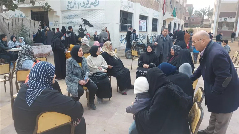 ١٧٦٠ حالة من أهالى قرية هربيط استفادت من قافلة جامعة الزقازيق