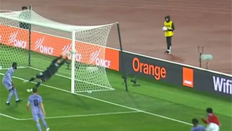 كأس العالم للاندية..حارس ريال مدريد يتصدى لصاروخية حسين الشحات.. فيديو