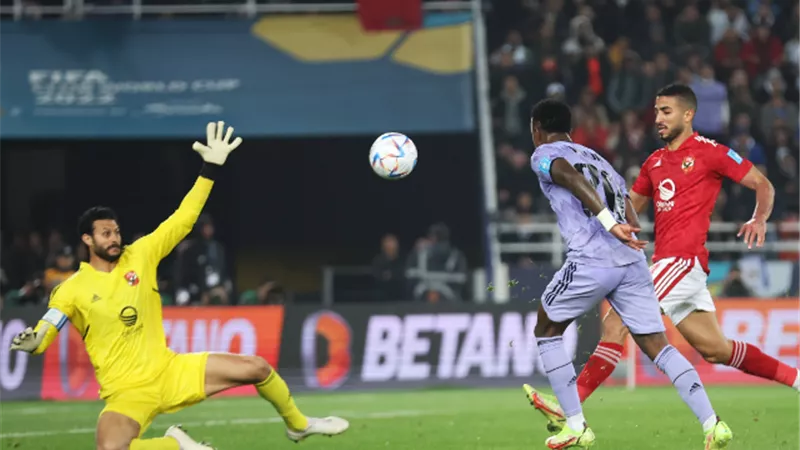 كأس العالم للاندية.. شاهد أخطر فرص الشوط الاول بمباراة الاهلى وريال مدريد.. فيديو