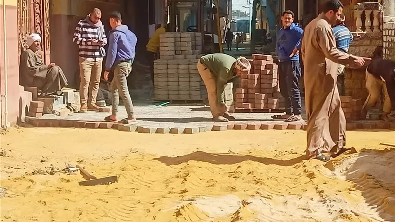 محافظ الجيزة : تطوير ورصف بالانترلوك ٢٥ شارع بالعياط