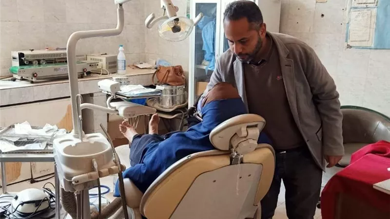الكشف علي٥٣٠ حالة في قافلة مستقبل وطن الطبية ببندر ملوي