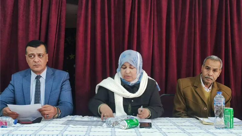وكيل وزارة التعليم بقنا يلتقى مع 42 قيادة شابة